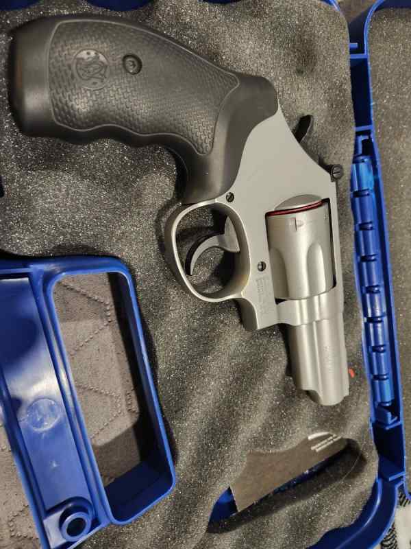 Smith&amp;Wesson 66-8 Combat Magnum 