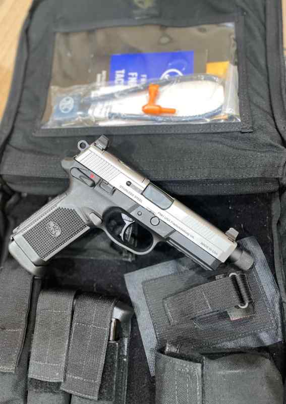 FNP45 R.jpg