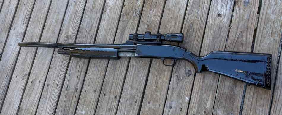 Mossberg 500 pump shotgun 12 gauge with scope
