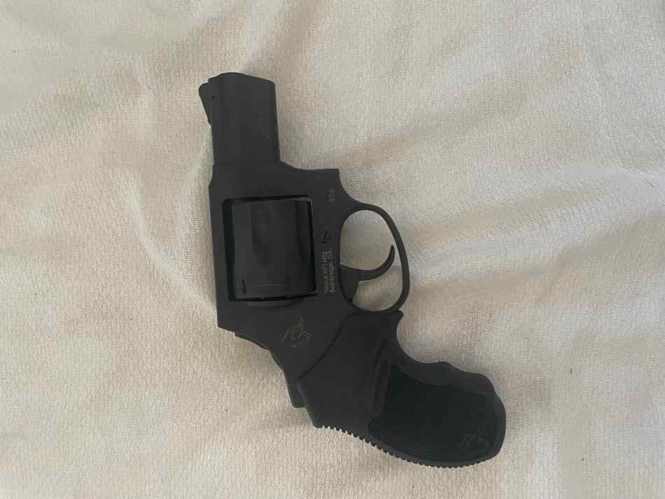 Taurus 865 38 Special  Revolver