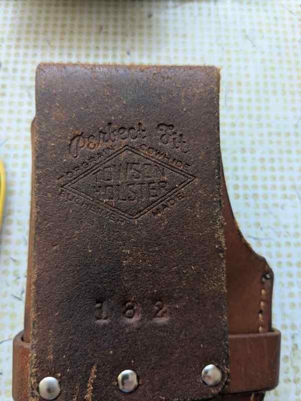 holster182a.jpg