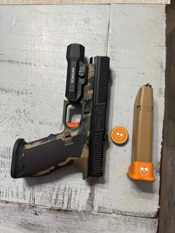 Glock 17